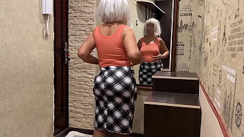 Step Mom With A Tight Ass Knows That The Looks And Wants Sex
